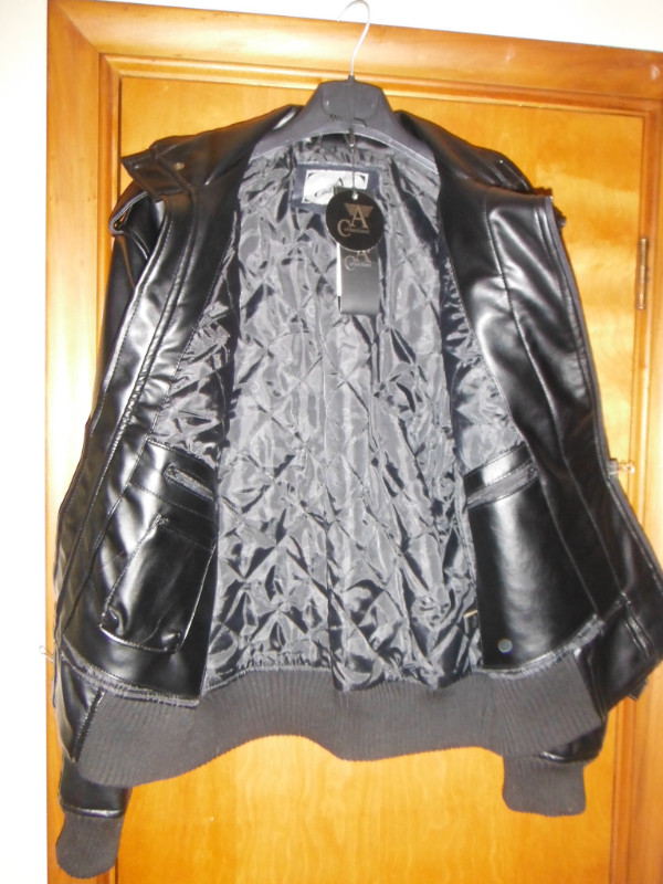 New Vintage Armani Collezioni Leather Jacket - Large in Men's in Markham / York Region - Image 2