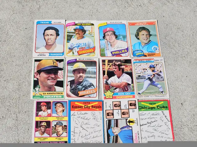 Carte (15) de baseball des ligues majeurs/années 70 in Arts & Collectibles in City of Montréal - Image 6