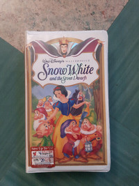 Disney Snow White and the Seven Dwarfs VHS