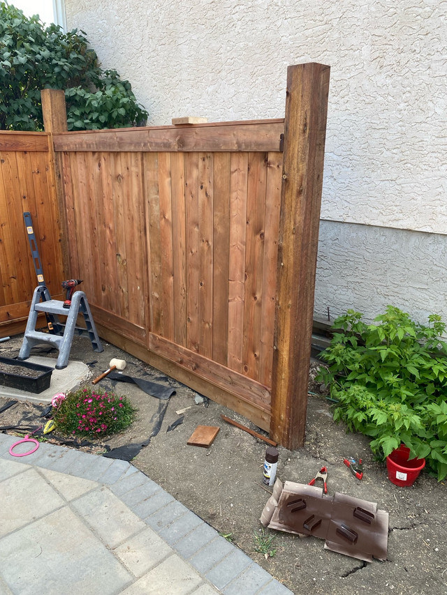 Post Holes and Fences in Fence, Deck, Railing & Siding in Regina