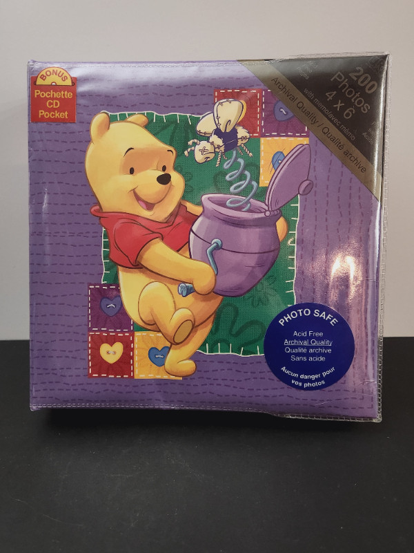 NEW UNUSED DISNEY WINNIE THE POOH PHOTO ALBUM in Arts & Collectibles in St. Catharines