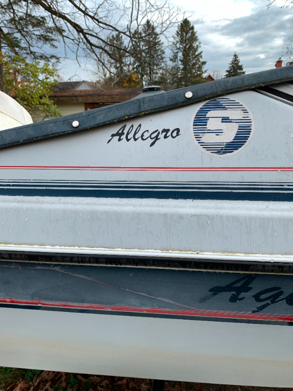 1990 Sunray Allegro for sale where is as is. in Powerboats & Motorboats in Trenton - Image 2