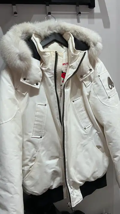 ORIGINAL BALLISTIC BOMBER JACKET FUR in white, worn 2 seasons, bought at Holt Renfrew. Oakville pick...