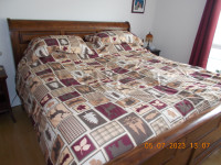 Beautiful King Size comforter for quick sale