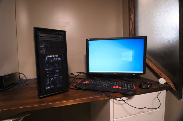 Ibuypower 301 with Acer x24 3w monitor in Desktop Computers in Windsor Region