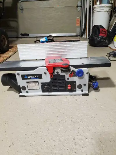 Delta Shopmaster6"variable speed Bench Jointer, View more