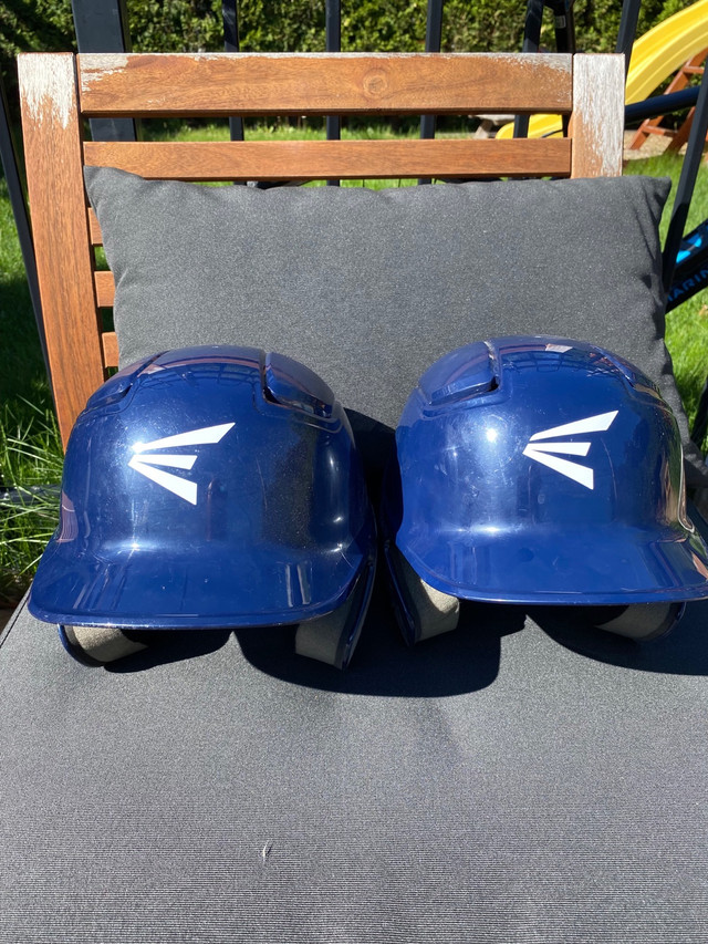 Deux casques de baseball junior dans Baseball et balle molle  à Longueuil/Rive Sud