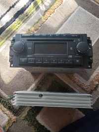 2007 jeep Cherokee Stereo and amp