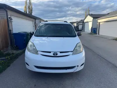 I’m Selling my 2008 Toyota Sienna LE, engine and transmission is still in good condition. NO LEAKS -...
