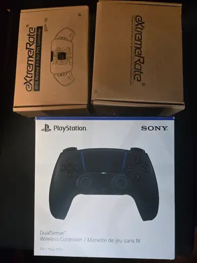Selling a customized PS5 DualSense controller with multiple accessories. Includes back paddle button...