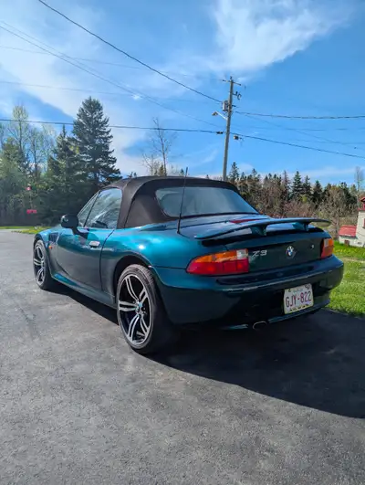 BMW Roadster Z3 Looking for a fun summer vehicle , selling my 1996, BMW Roadster Z3, convertible. St...