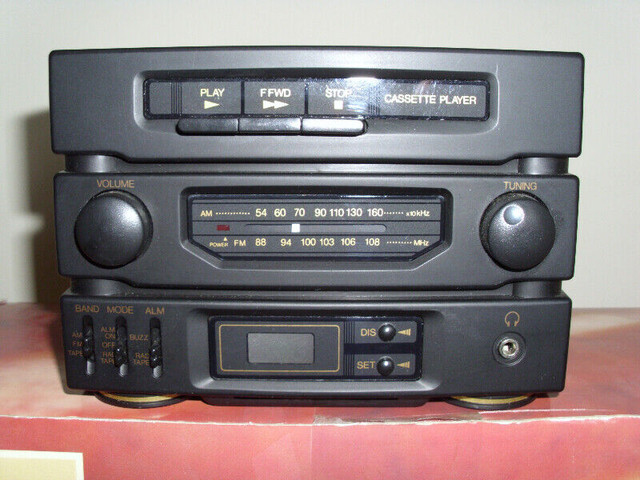 Stereo System in Arts & Collectibles in Mississauga / Peel Region - Image 2