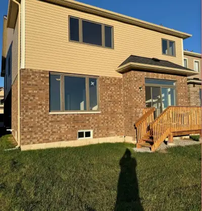 I have an unfurnished room for rent in a home in Barrie south Mapleview and Yonge Street area in a 3...