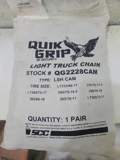 Set of 2 Quik Grip Light Truck Chains QG2228CAM Unopened