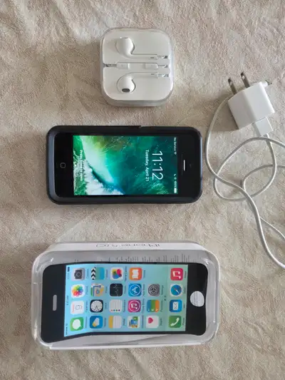 iPhone 5C in Excellent Condition with New EarPods, View more