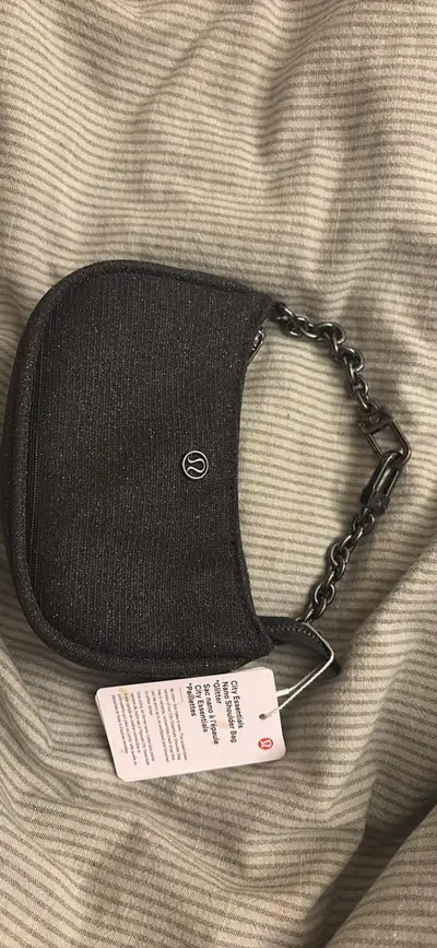 city essentials nano shoulder bag!, View more
