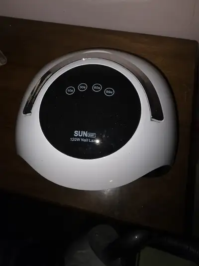 Never used. I bought it to do my nails, but I get them professionally done.