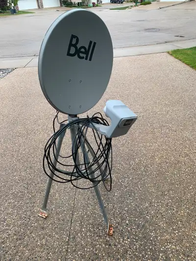 21 inch Bell DP Plus Satellite Dish and tripod. Selling as a set. Please email or phone. No texting...