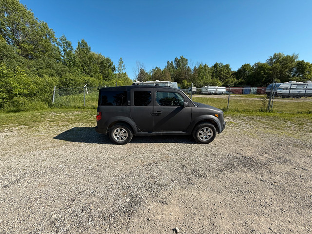 2006 Honda Element w Snow tires in Cars & Trucks in Owen Sound - Image 2