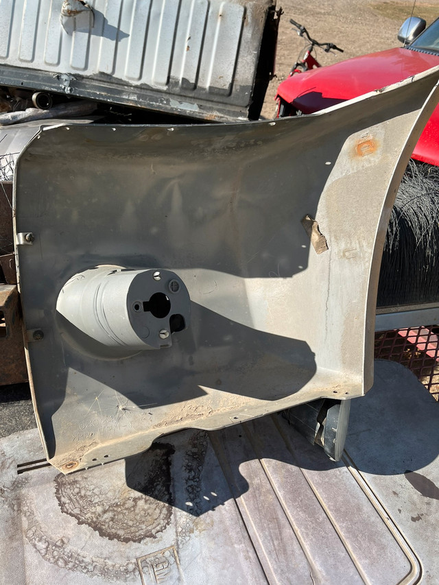 2007 Nissan Titan Passenger side bumper end cap in Auto Body Parts in Lloydminster - Image 2