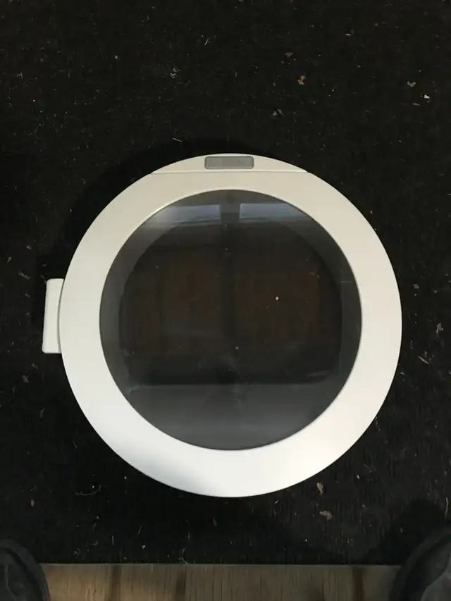 Maytag/Whirlpool front  dryer door in excellent condition. in Washers & Dryers in Markham / York Region - Image 2