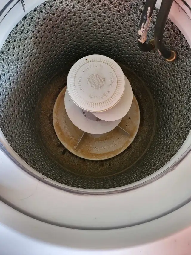 Dryer still available (Washer SOLD) in Washers & Dryers in Trenton - Image 5