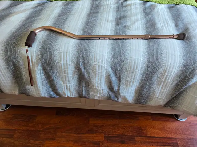 Adjustable Walking Cane570611887989084161