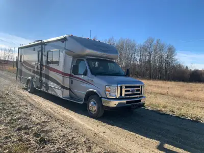Excellent Condition 3 Slides New Power Awning Full Body Paint Fiberglass Roof Solar with 3000 Watt I...