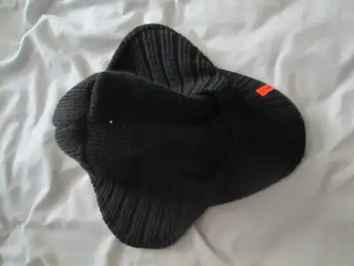 Scruffs touque with brim and ear muffs (new never worn), View more
