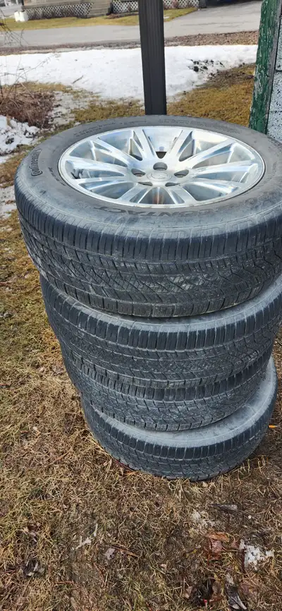 Have 4 brand new tires 225 60 18 with only 3000km on them on chrysler 300 rims, paid $500 each tire....