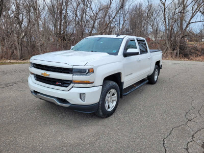 For sale by owner 2018 Silverado with 178000 kms 
