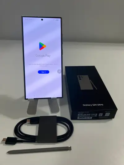 *Nice Samsung S24 Ultra 256 GB - Barely Used *Mint $680, View more