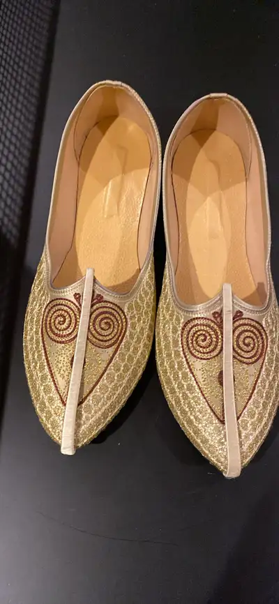 Men’s Indian shoes/Mojris, View more