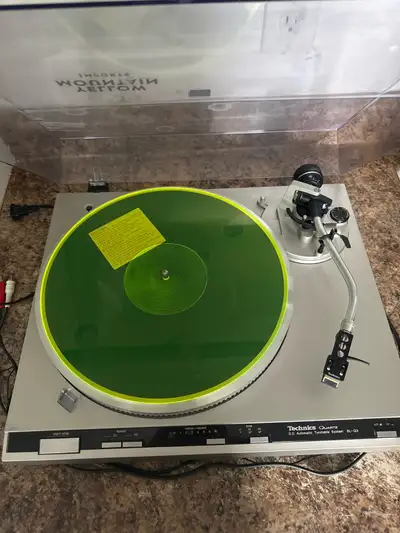 Technics SL-Q3 Turntable, View more