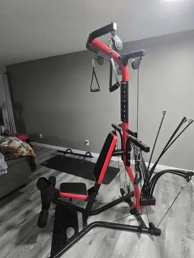 Literally like brand new used only for a few months if that i am moving here next month and no space...