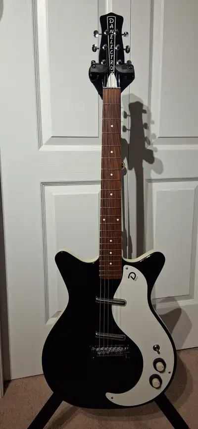 Danelectro 59 NOS + Electric guitar, View more