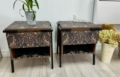 unique ensemble de deux tables de nuit, View more