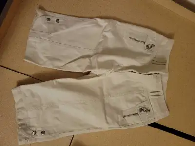 Ibeishi Capri Pants, View more