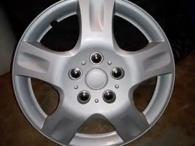 Comme neuf. Enjoliveur de roue - Hubcaps 15 pouces 15 inches. Set de 4.