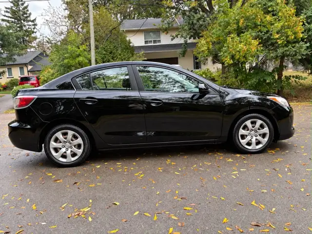 2012 Mazda 3 low mileage 119,000km come with safety 