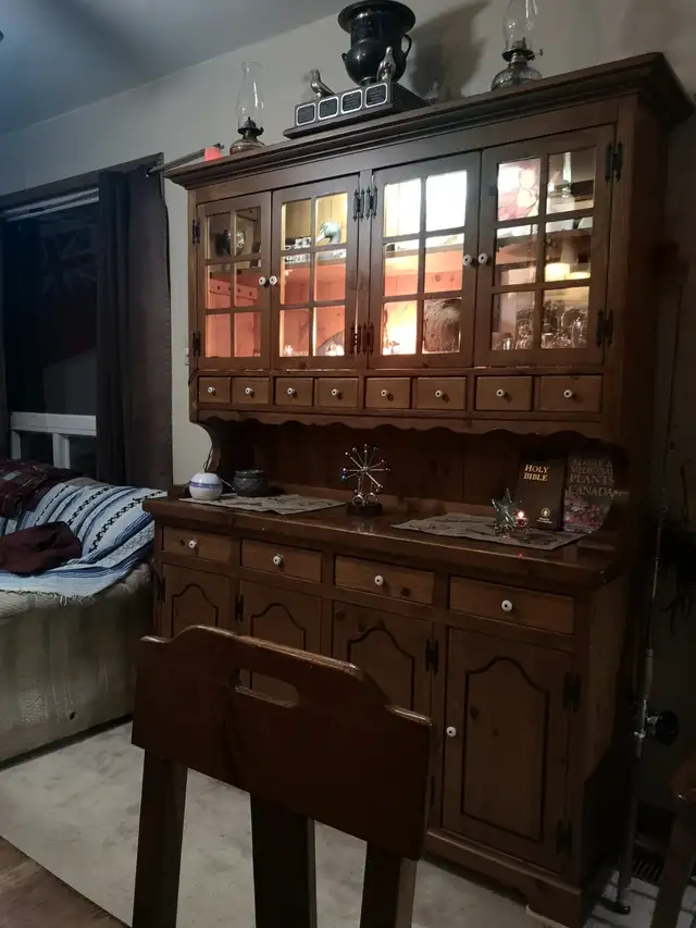 Vintage Amish Furniture 1975  REDUCED in Coffee Tables in New Glasgow - Image 4