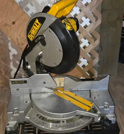 DeWalt D705-04 is a 12-inch compound miter saw, View more
