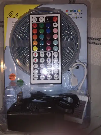 LED strip lights/lumières DEL, View more