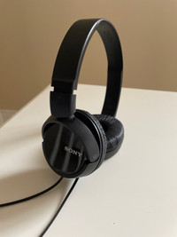 Sony Headphones  - On the ear 