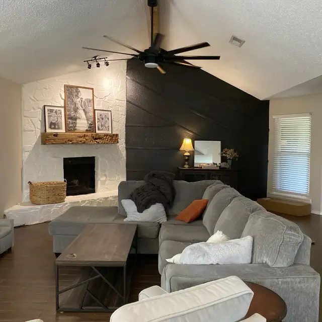 Professional Painting $75 per room Two Coats (289) 260 9423 in Painters & Painting in Hamilton - Image 3