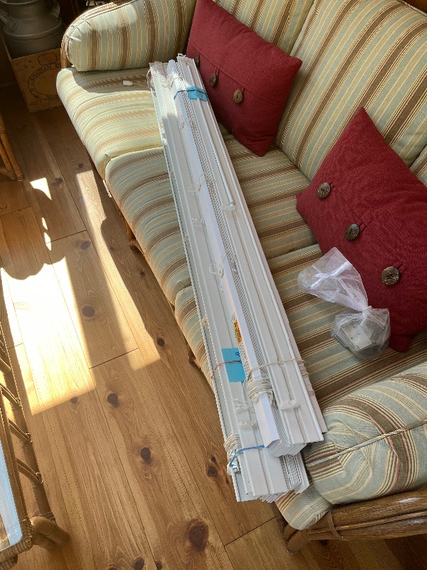 White Venitian Blinds Home Décor & Accents Ottawa Kijiji
