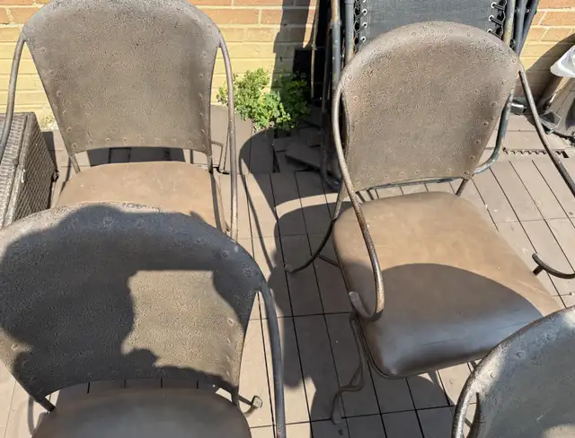 4 Metal Patio Chairs in Other United States in Canada - Image 2