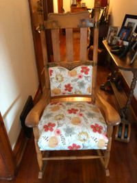 Rocking chair antique
