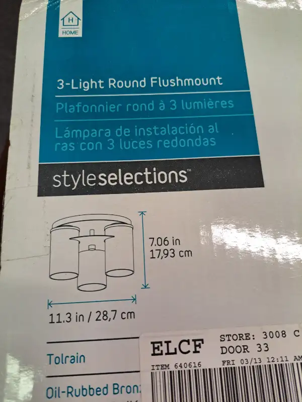 ceiling light - 3 bulb flushmount in Indoor Lighting & Fans in Ottawa - Image 4