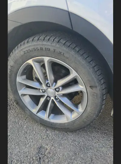 Brand new tires! I just bought them for my Santa Fe and drove less than 3000kms before my engine wen...